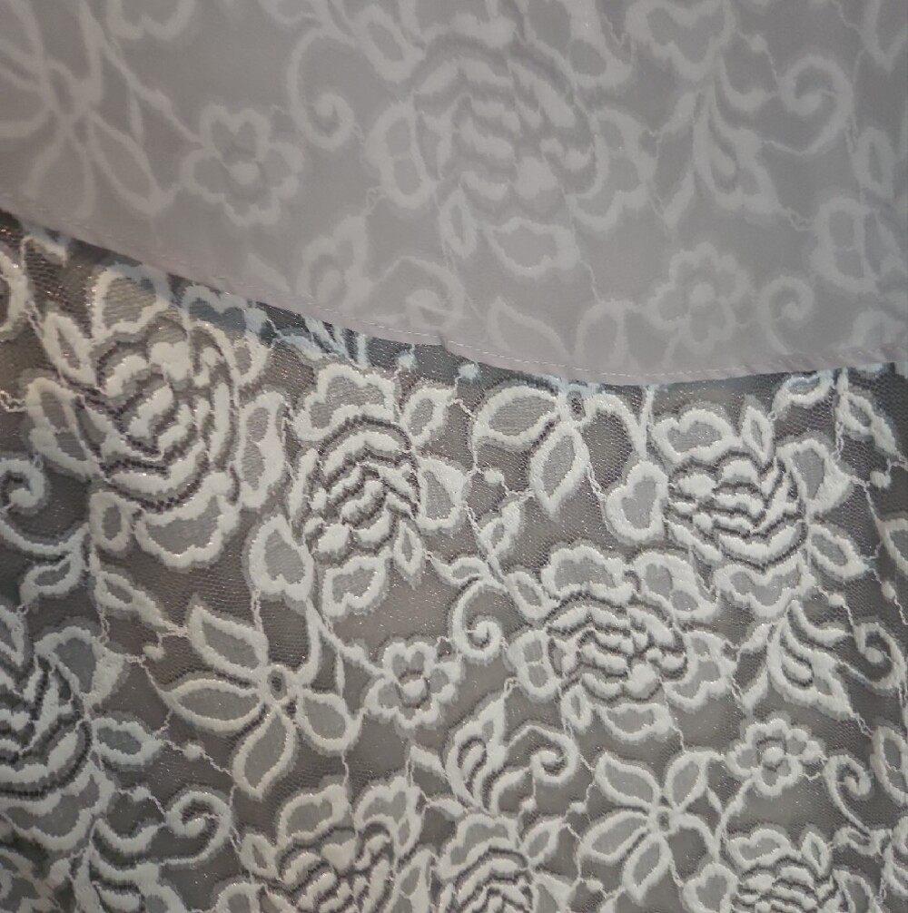 Ronni Nicole RN Studio Crew Neck Dress in Light Gray Floral With Chiffon Overlay - Picture 2 of 5